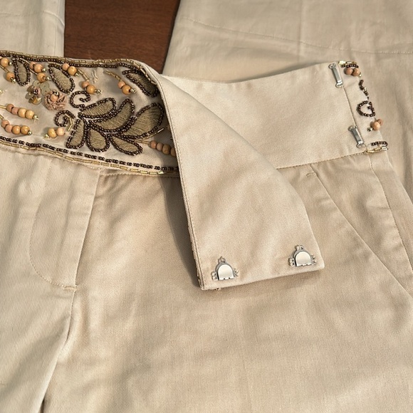 🎈3/$25🎈Robert Rodriguez Embellished Waist Capris - Picture 8 of 10